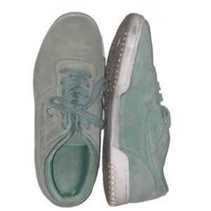 teal filas